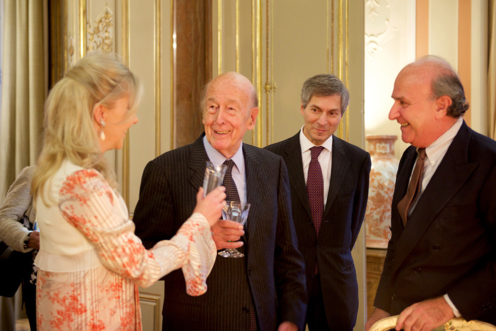 Giada Magliano, Valéry Giscard d'Estaing, l'Ambasciatore d'Italia a Parigi Giandomenico Magliano e Mario Luca Giusti